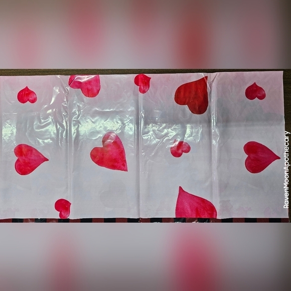 Valentines Day Table Clothe Plastic - Picture 2 of 2